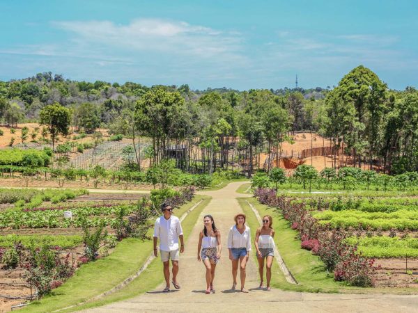 Safari Lagoi Eco Farm - with friends