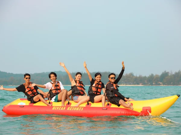 Banana boat from side